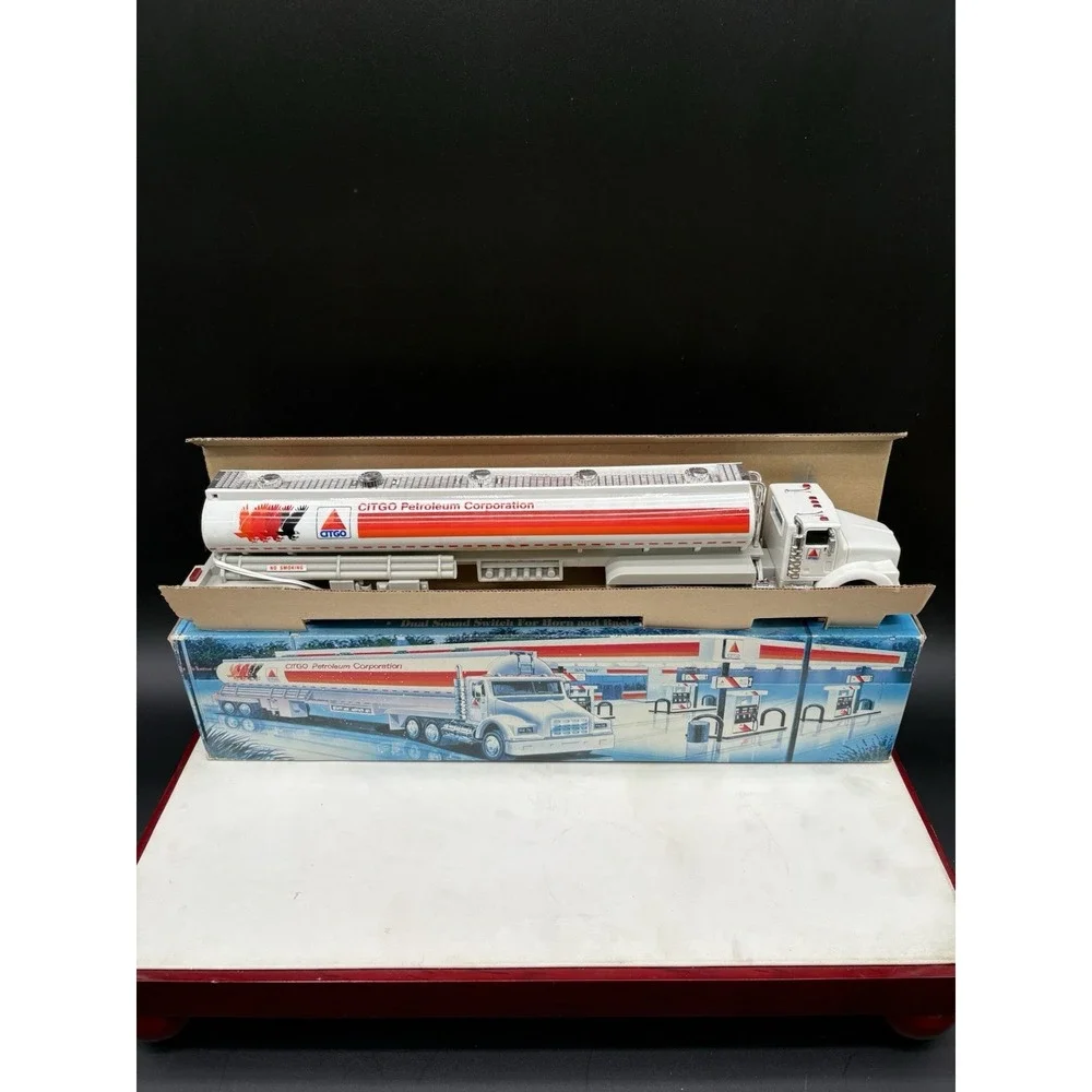 Citgo Toy Tanker Truck Kids White Excellent First of a Series Lights Sound